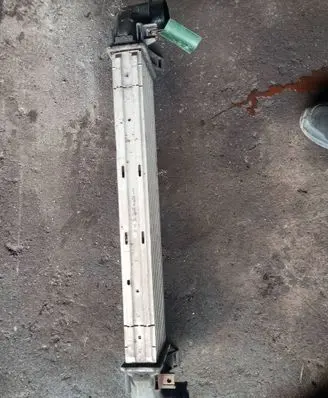 Volvo V40 Intercooler radiator 31338474