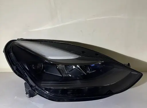 Tesla Model Y Headlight/headlamp 1514953-00D