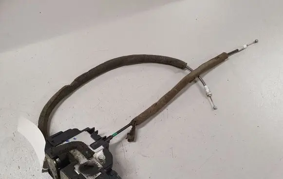 Nissan Qashqai Rear door lock