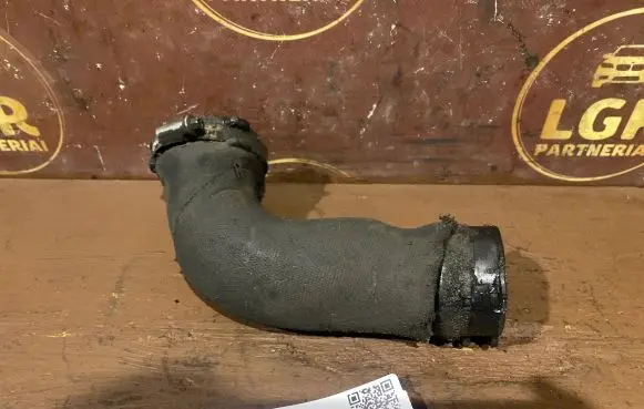 Audi A4 S4 B6 8E 8H Air intake hose/pipe