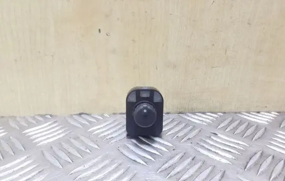 Audi A4 S4 B6 8E 8H Wing mirror switch 8E0959565