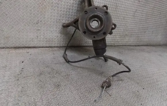 Citroen C4 I Front wheel hub spindle knuckle