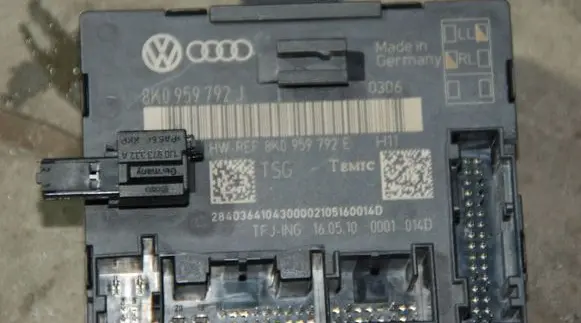 Audi A4 S4 B8 8K Door control unit/module 8K0959792E