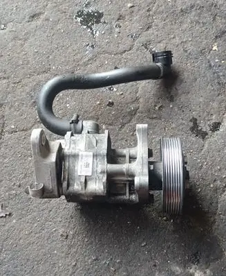BMW X5 E70 Power steering pump 679646203 6796462