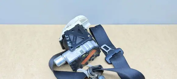 Mercedes-Benz CLK A209 C209 Front seatbelt 2098601985