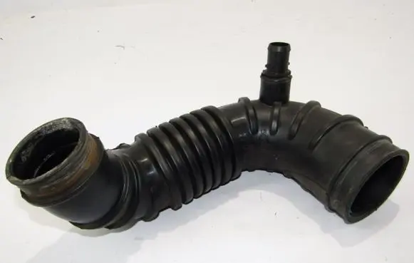 Mitsubishi Pajero Air intake duct part 1505A196