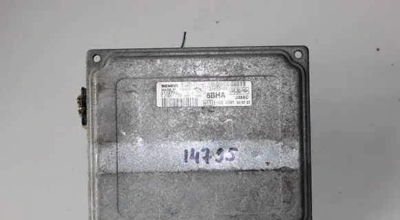 Ford Fiesta Engine control unit/module 4S6112A650SA S120977015A
