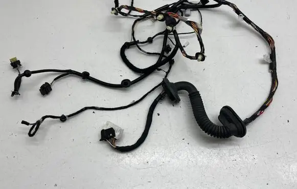 Tesla Model 3 Front door wiring loom 306795700C YZK220735301640