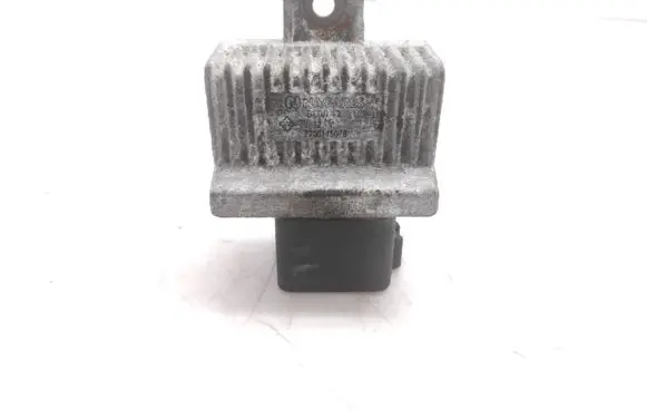 Renault Espace - Grand espace IV Glow plug pre-heat relay 700115078