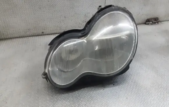 Mercedes-Benz C W203 Headlight/headlamp A2038200161 0301166201
