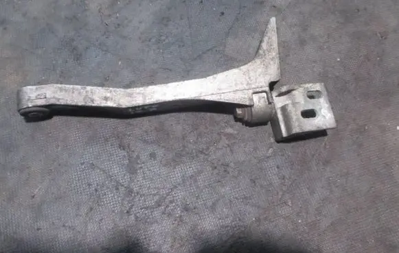 Volkswagen Lupo Engine mounting bracket 6N0711789D