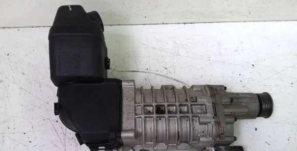 Volkswagen Golf V Supercharger 03C145851C