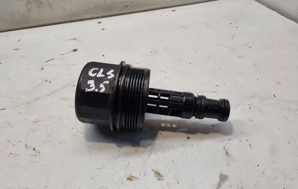 Mercedes-Benz CLS C219 Oil filter cover A2721800038