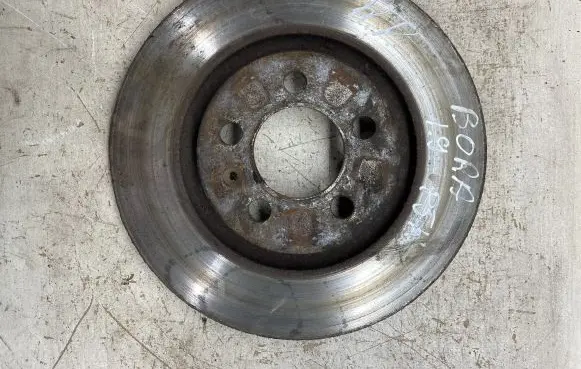 Volkswagen Golf III Front brake disc