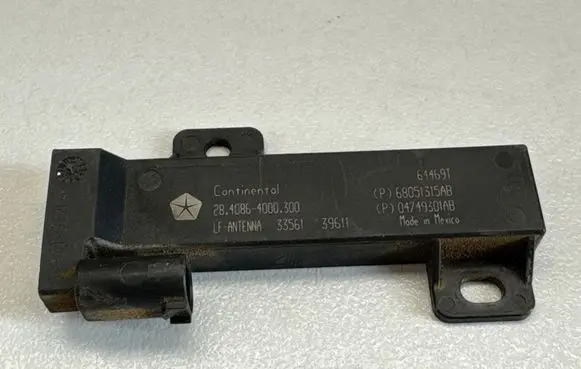 Chrysler Pacifica Keyless system antenna 68051315AB 64469T