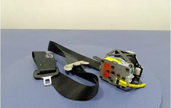 Toyota Verso-S Front seatbelt 732100F053