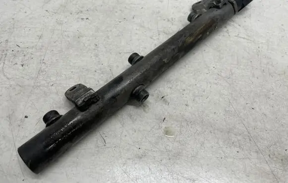 Mercedes-Benz E W211 Fuel main line pipe A6420700695