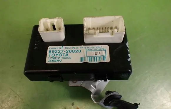 Toyota Avensis T270 Power steering control unit/module 89227-20020