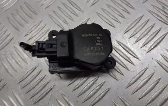 Ford Focus A/C air flow flap actuator/motor 3M5H-19E616-AB