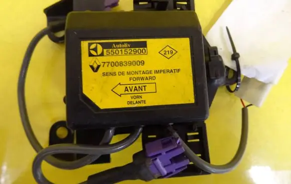 Renault 19 Airbag control unit/module 550152900 7700839009