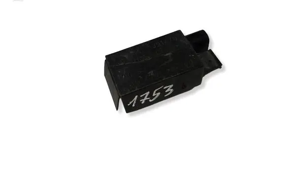 BMW 5 E39 AUC sensor 8391470