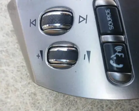 Jaguar XF X250 Steering wheel buttons/switches 8X2314K147AALJX