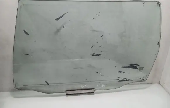 Volvo V70 Rear door window glass