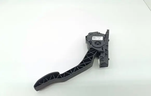 Volvo XC60 Accelerator throttle pedal 31329062