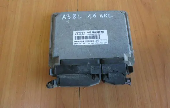 Audi A3 S3 8L Engine control unit/module 06A906019AM