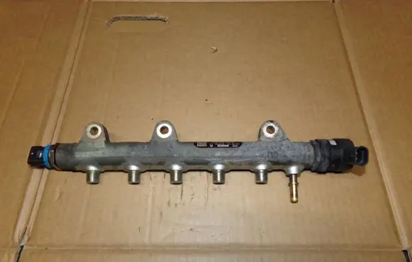 Renault Trafic II (X83) Fuel main line pipe 0445214114