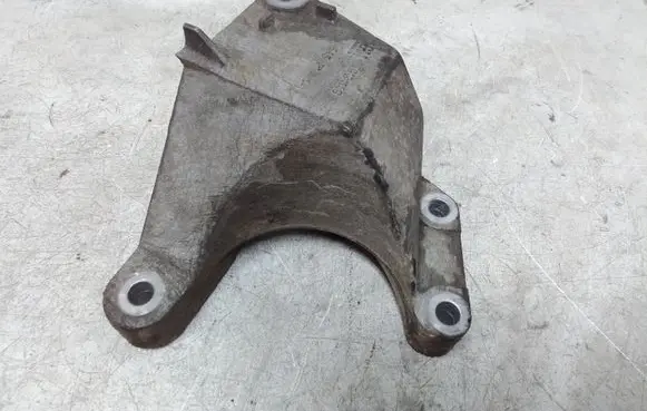Opel Vectra C Engine mounting bracket 9191148