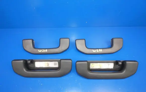 Mercedes-Benz B W246 W242 A set of handles for the ceiling 