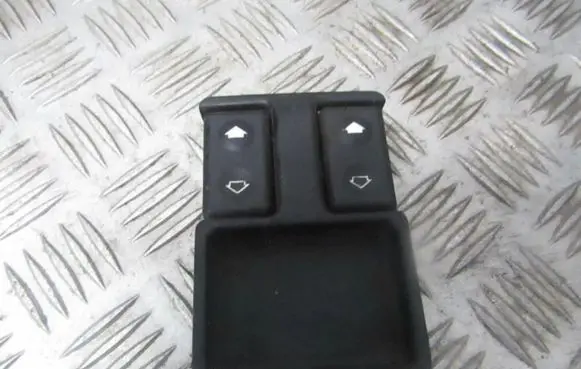 BMW 5 E34 Electric window control switch 1374491