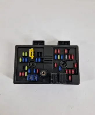 Chevrolet Captiva Fuse module 96821082