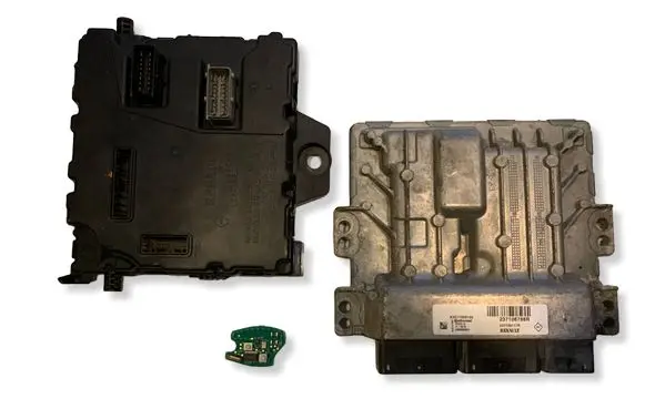 Renault Master III Engine control unit/module 237106117R 237108788R A2C11028100