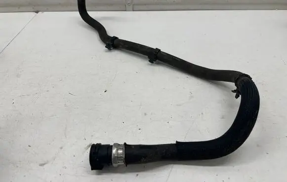 Peugeot 3008 II Engine coolant pipe/hose