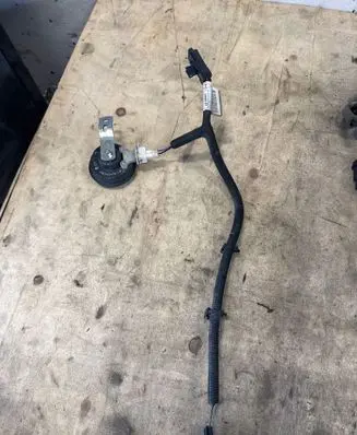 Nissan NV400 Horn signal 256105241R