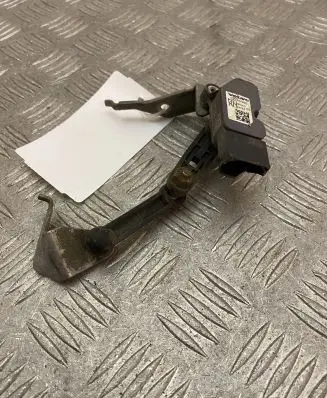 Volvo XC90 Rear air suspension level height sensor 32246988
