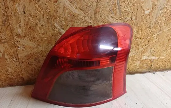 Toyota Yaris Rear/tail lights E131772