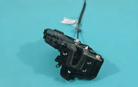 Ford Kuga I Rear door lock 8V4AS26412EA IMPRK1562003