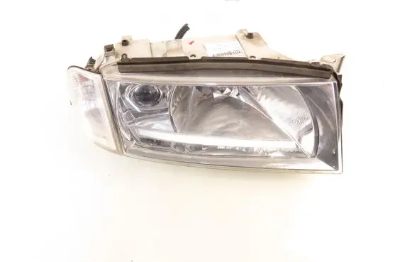 Skoda Octavia Mk1 (1U) Headlight/headlamp 