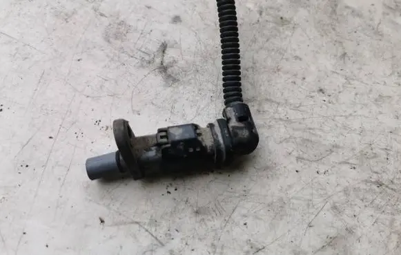 Peugeot 3008 II ABS rear brake sensor 9800038580