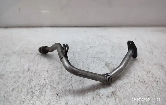 Nissan Qashqai+2 Turbo turbocharger oiling pipe/hose