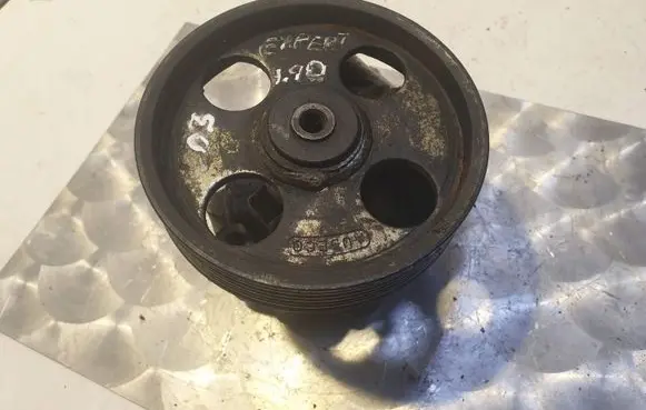 Peugeot Expert Power steering pump 9640906580 7613955519