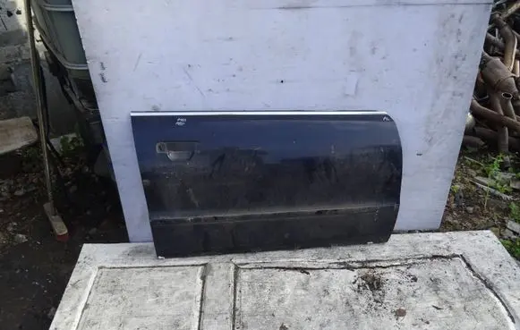 Audi A4 S4 B5 8D Front door