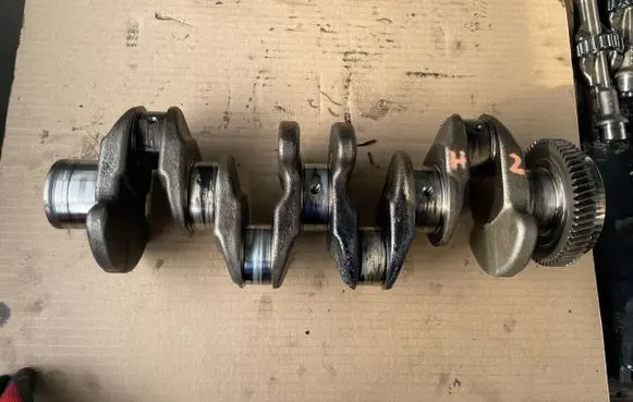 Mercedes-Benz Sprinter W906 Crankshaft 65117