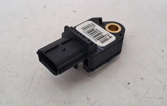 Toyota Verso Airbag deployment crash/impact sensor 898310F010