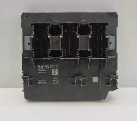 Volkswagen PASSAT B7 Comfort/convenience module 3AA937087