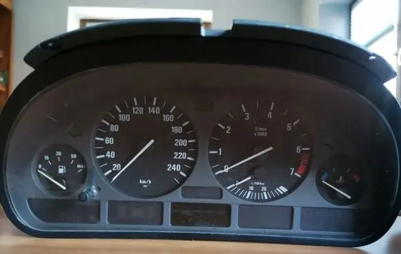 BMW 5 E39 Speedometer (instrument cluster) 8381195