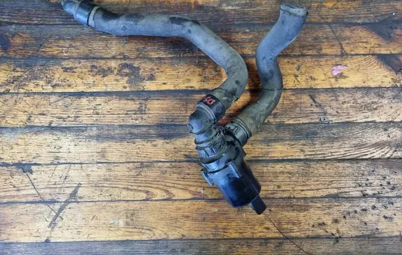 Peugeot 3008 I Electric auxiliary coolant/water pump 9674357480